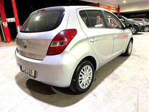 kibris-araba-com-kktc-araba-bayi-oto-galeri-satilik-arac-ilan-İkinci El 2011 Hyundai  i20  1.2