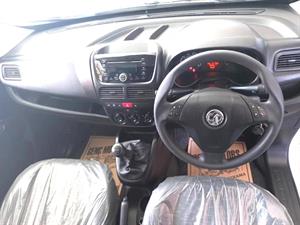kibris-araba-com-kktc-araba-bayi-oto-galeri-satilik-arac-ilan-Plakasız 2 El 2016 Vauxhall  Combo  1.3 CDTI