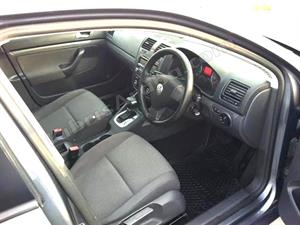 kibris-araba-com-kktc-araba-bayi-oto-galeri-satilik-arac-ilan-İkinci El 2009 Volkswagen  Jetta  1.4 TSI