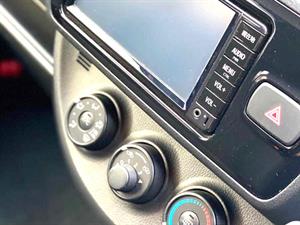 kibris-araba-com-kktc-araba-bayi-oto-galeri-satilik-arac-ilan-Plakasız 2 El 2017 Toyota  Vitz  1.3.