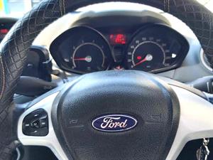 kibris-araba-com-kktc-araba-bayi-oto-galeri-satilik-arac-ilan-İkinci El 2012 Ford  Fiesta  1.4