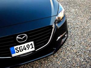 kibris-araba-com-kktc-araba-bayi-oto-galeri-satilik-arac-ilan-İkinci El 2018 Mazda  Axela  2.0