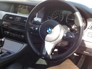 kibris-araba-com-kktc-araba-bayi-oto-galeri-satilik-arac-ilan-Plakasız 2 El 2016 BMW  5-Serisi  520d M Sport