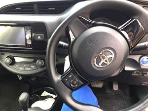 kibris-araba-com-kktc-araba-bayi-oto-galeri-satilik-arac-ilan-İkinci El 2017 Toyota  Vitz  1.5