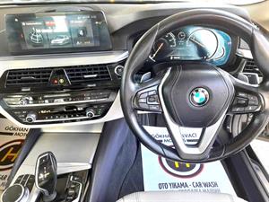 kibris-araba-com-kktc-araba-bayi-oto-galeri-satilik-arac-ilan-Plakasız 2 El 2017 BMW  5-Serisi  520d Luxury Line