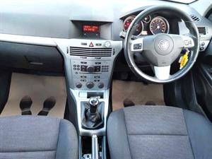kibris-araba-com-kktc-araba-bayi-oto-galeri-satilik-arac-ilan-Plakasız 2 El 2010 Vauxhall  Astra  1.7