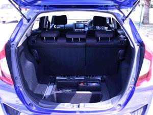 kibris-araba-com-kktc-araba-bayi-oto-galeri-satilik-arac-ilan-Sıfır 2014 Honda  Fit  1.3