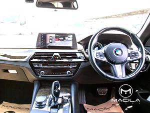 kibris-araba-com-kktc-araba-bayi-oto-galeri-satilik-arac-ilan-Plakasız 2 El 2019 BMW  5-Serisi  523d M Sport