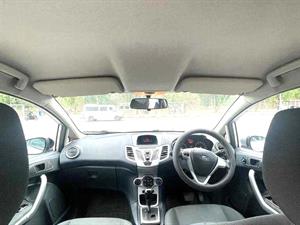 kibris-araba-com-kktc-araba-bayi-oto-galeri-satilik-arac-ilan-İkinci El 2013 Ford  Fiesta  1.4