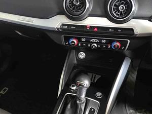 kibris-araba-com-kktc-araba-bayi-oto-galeri-satilik-arac-ilan-Plakasız 2 El 2019 Audi  Q2 Sport  1.4 TFSI