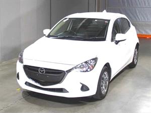 kibris-araba-com-kktc-araba-bayi-oto-galeri-satilik-arac-ilan-Plakasız 2 El 2019 Mazda  Demio  1.5