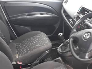 kibris-araba-com-kktc-araba-bayi-oto-galeri-satilik-arac-ilan-Plakasız 2 El 2014 Vauxhall  Combo  1.3 CDTI